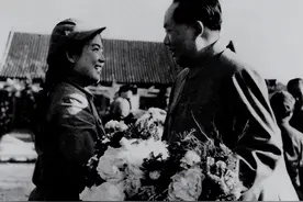 解秀梅入朝只开一枪杀敌一人，却获一等功，成唯一一等功女志愿军图片