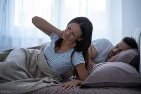 骨折后晚上疼的重，为什么，不必紧张图片