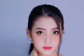 白！富！美！端庄大方，被老挝网友称为“人间富贵花”图片