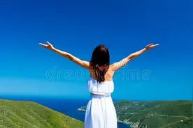 中年人痛悟：酒后不应护送异性回家...图片