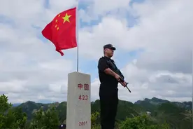 是什么让他成为了全省最年轻的交警大队长？图片