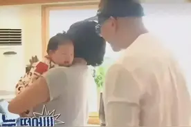 大S生下3胎，剪短发抱孩画面曝光，疑似坐月子？老公具俊晔回应了图片