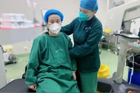 走进孕妈平凡却不简单的一天：用坚守诠释“最美护士”图片