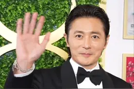 张东健因丑闻沉寂5年后，高调亮相香港电影节，53岁颜值依然抗打图片