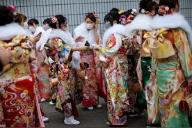 大批日本女性来到中国，表面是来旅游，但实际她们的目的是这个！图片