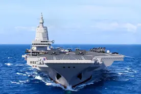 出道即巅峰！中国同时开工两艘新型核航母，排水量均超10万吨级图片