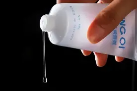使用润滑剂，对夫妻的身体有害吗？怎样用才好？一文讲清楚图片