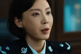46岁陈数新剧播出，脸僵浮肿似蜡像，整容后遗症出来了图片