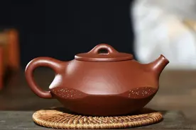 紫砂壶并不是“万能茶具”，有3种茶叶不能泡，大伙知道吗？图片