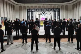 泪目！马金凤大师追思会，“马派”弟子齐声高唱《穆桂英挂帅》图片