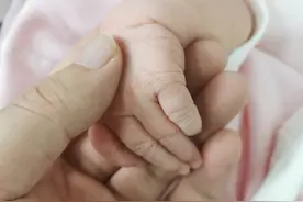 宝宝出生后要做哪些事？新手妈妈的经验分享，值得收藏图片