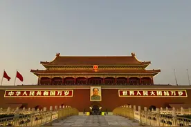 毛主席曾3次参观故宫城墙，却从不肯踏进故宫半步，背后有何深意图片