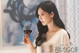 连续5天登顶网飞韩国第1，这部韩剧播出后，就牢牢抓住了我的眼球图片