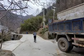 因为这对农家乐夫妻，爱上了秦岭这条山沟！山里人的世界很纯净图片