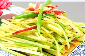建议中老年人：春天多吃芹菜身体好，5种做法，清爽解油腻图片