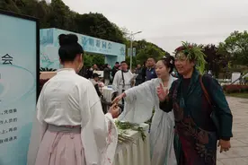 戴柳、投壶、祈福……重庆这场清明游园会生气盎然图片