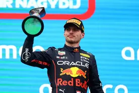 F1匈牙利大奖赛正赛：维斯塔潘翻盘成功！夏休快乐图片
