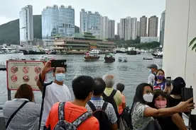 震惊全港！香港海上皇宫南海沉没是事故还是阴谋？网友找出重重疑点，旅游界名人质疑事件，促政府跟进调查图片