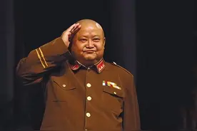 他是抗日英雄，一生娶了40多个老婆，83岁去世，44年后才下葬图片