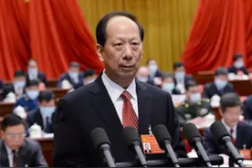 收藏！石泰峰在中国共产党内蒙古自治区第十一次代表大会上的报告图片