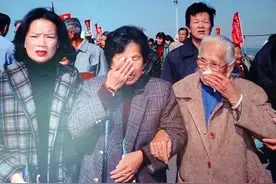 七旬老兵病死台湾，妻子回大陆寻亲，40岁儿子冷漠回拒：我不缺娘图片