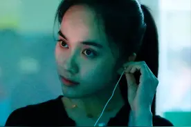 《坚如磐石》细节：郑刚和杨晓薇是情人，雷佳音怎么拿到的手机？图片