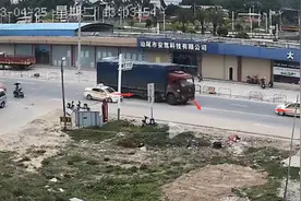 陆丰科目三考试现场发生一幕，可把学员吓坏了……图片