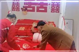 提前祝:新娘新郎新婚快乐！百年好合！永结同心！早生贵子！图片
