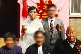 2020年，河南女博士患癌需80万换肝，丈夫下跪求离婚：别再拖累我图片