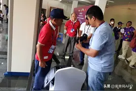 柬埔寨东运会禁止携带饮料瓶等固体物品图片