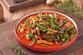 伏天常吃这种肉，鲜嫩下饭，补血益气好处多~图片