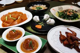 美食配好酒，这3类常见的酒桌好菜，平日遇见可别错过。图片