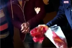 2017年，美女回家被变态尾随，警方调查在坏人车里找到多件红内衣图片