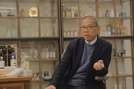 中国首富——钟睒睒图片