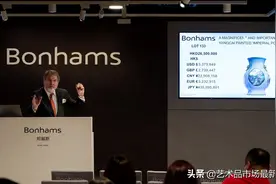 世界最贵青花烛台诞生｜邦瀚斯香港2022春拍斩获8880万图片