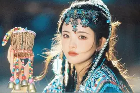 2021出圈神图盘点，杨幂撑伞矜贵，杨颖蓝发绝美图片