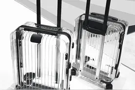 20寸的行李箱不一定能登机，订飞机票的时候一定要看清楚图片