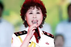 歌唱家卞小贞：嫁平凡丈夫婚姻有泪，将脑瘫儿子打造成小老板图片