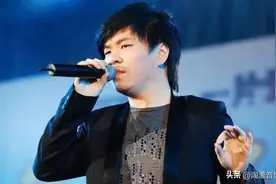 创作奥运歌曲，坐在王菲身边，他凭什么能顶华语乐坛半壁江山？图片