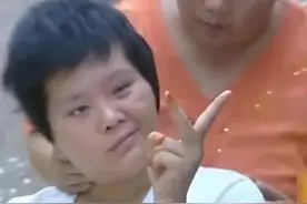 结婚一月丈夫装瘫痪！趁妻子睡着，他用10厘米大钢钉敲入她脑袋图片
