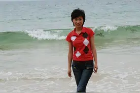 著名主持人魏笑：去世14年后，丈夫誓不再婚，父亲的坚持让人泪目图片