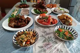网上买海鲜比海鲜市场还便宜，到底靠不靠谱？听听业内人士怎么说图片