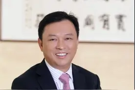 四川乐山走出3位富豪，1人是首富，1人曾是小学老师，1人广东发家图片