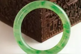 什么是金丝种翡翠？图片