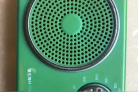 德生最便宜的中波收音机M10型图片