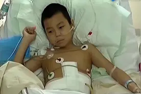 17年河南10岁男孩肚子疼，医院查出绝症，母亲的举动令人潸然泪下图片