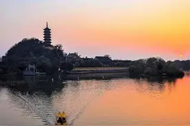 “一座城市一句诗”，30座城市最具代表性的诗句，你的城是哪句？图片