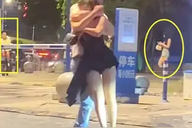 街头震惊！惊艳女子疯狂扇男友，引爆社会舆论！图片