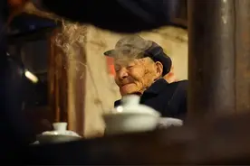 老人喝茶，最好避开这三个时段，选对时间喝茶更养生图片