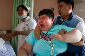 真能胖死人！98个蛋挞仅够他一顿，14岁胖到300斤,死前哭着想减肥图片